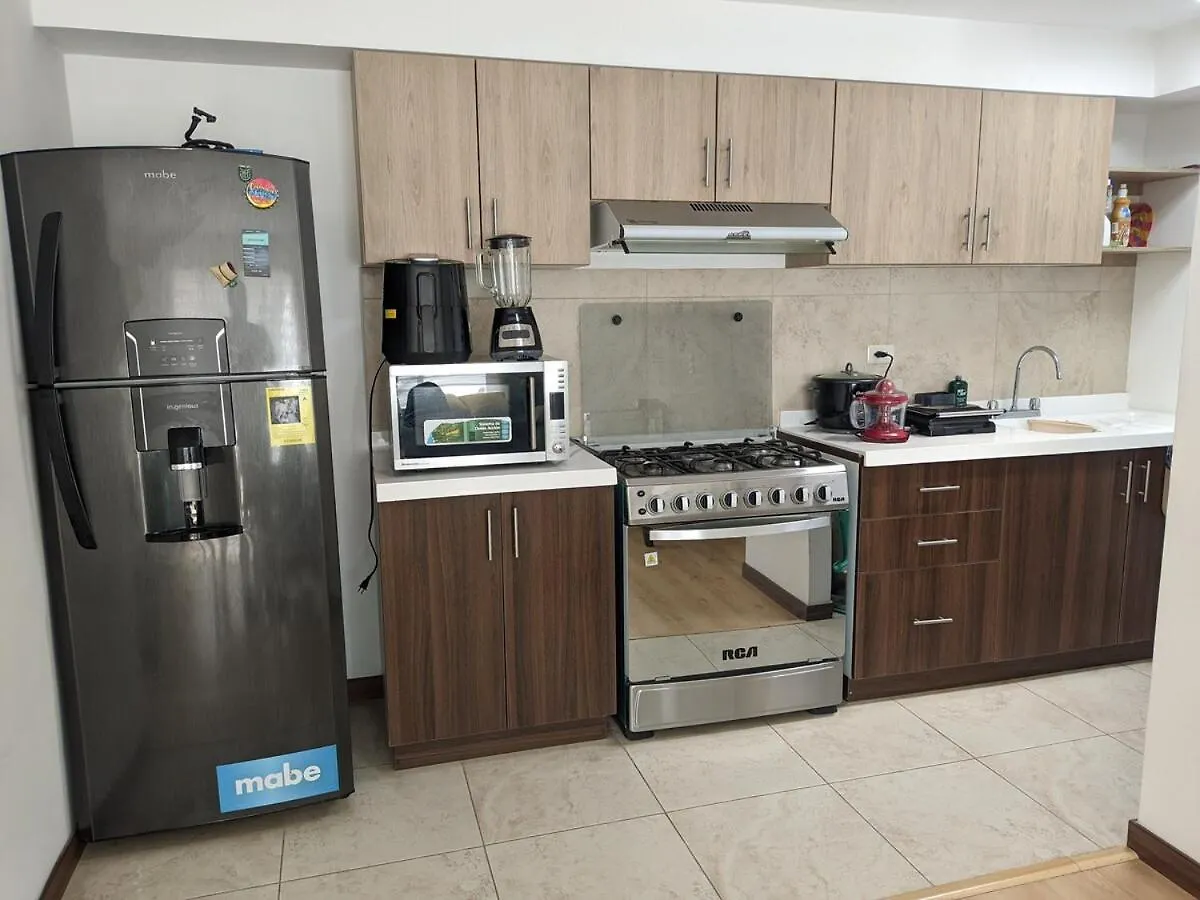 Departamento Totalmente Amoblado En Cuenca公寓 厄瓜多尔
